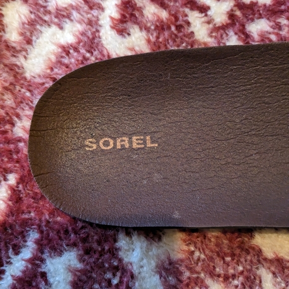 Sorel boots - Picture 8 of 9